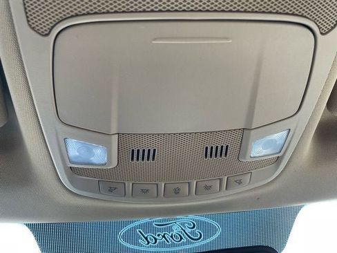 Used 2018 Ford F250 Lariat w/ Chrome Package image 28