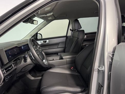 Used 2025 Hyundai Santa Fe SEL FWD image 25