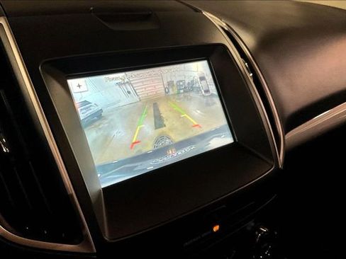 Used 2018 Ford Edge SEL w/ Equipment Group 201A image 23