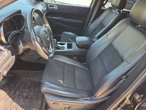 Used 2019 Jeep Grand Cherokee Altitude AWD/4WD image 15
