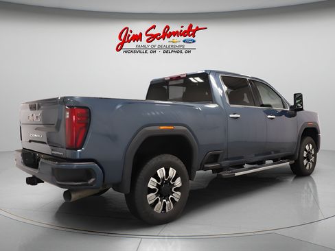 Used 2025 GMC Sierra 2500 Denali w/ Denali Reserve Package AWD/4WD image 6