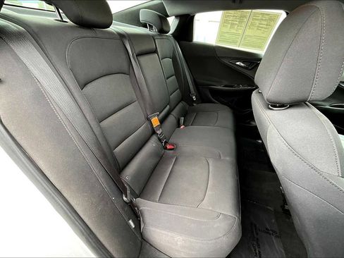 Used 2016 Chevrolet Malibu LT image 19