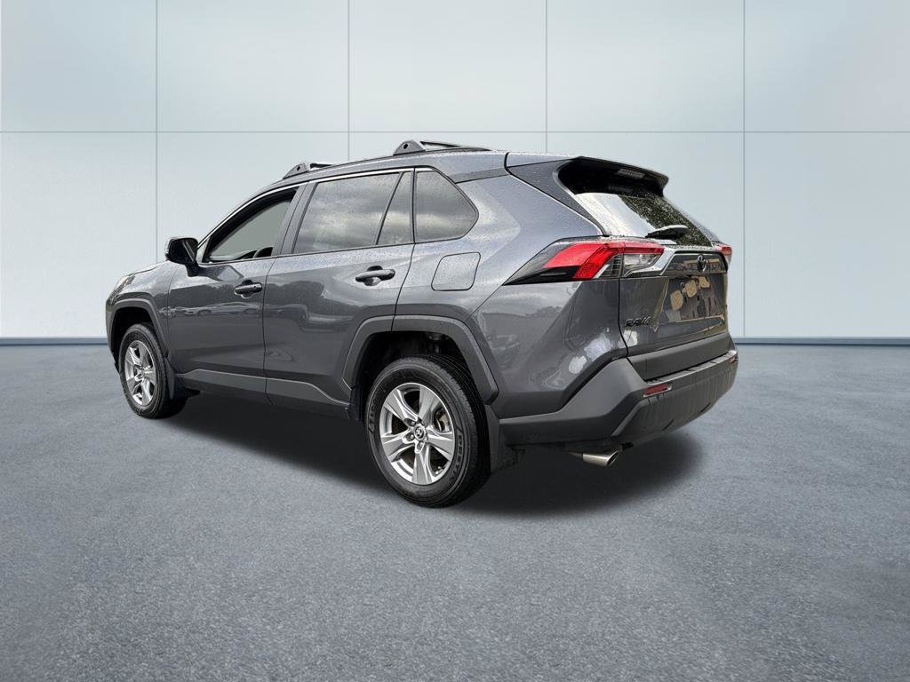 Used 2025 Toyota RAV4 XLE AWD/4WD image 7