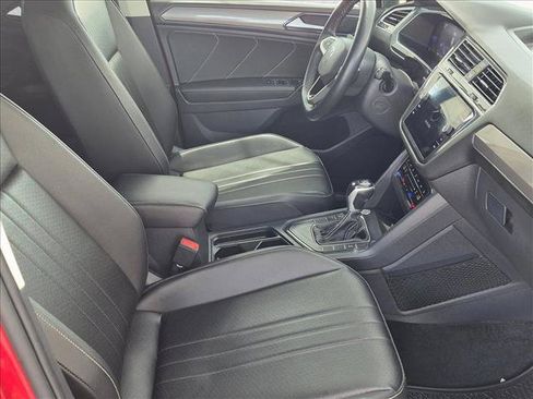 Used 2022 Volkswagen Tiguan SE FWD image 20