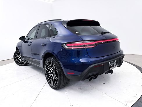 Used 2024 Porsche Macan image 2