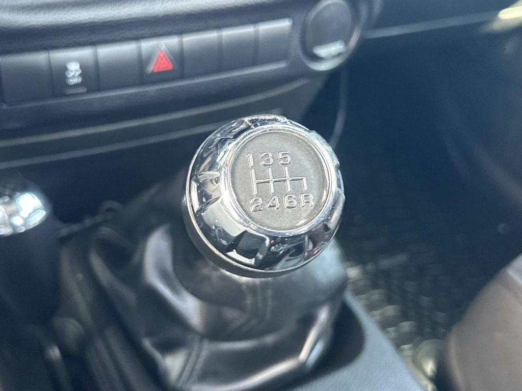 Used 2015 Jeep Wrangler Sport AWD/4WD image 20