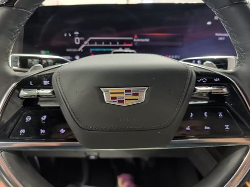 Used 2025 Cadillac Escalade Sport Platinum w/ LPO, Floor Liner Package AWD/4WD image 12
