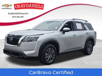Used 2025 Nissan Pathfinder SV