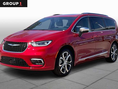 New 2026 Chrysler Pacifica Pinnacle FWD image 1