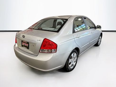 Used 2009 Kia Spectra LX FWD image 6