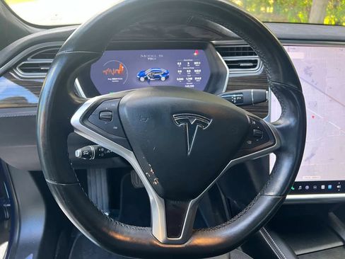 Used 2015 Tesla Model S 85D image 33