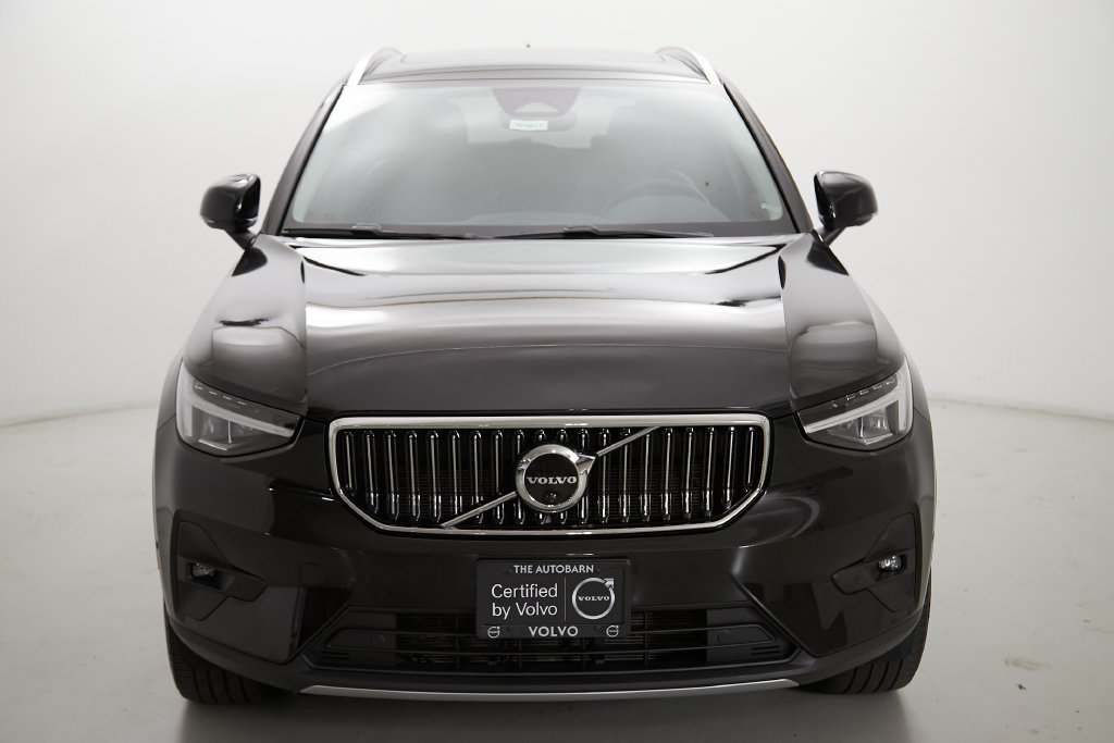 Certified 2023 Volvo XC40 B5 Ultimate w/ Protection Package Premier AWD/4WD image 5