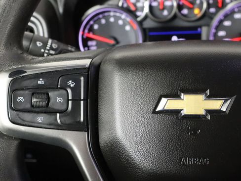 Used 2022 Chevrolet Silverado 1500 Custom w/ Safety Confidence Package RWD image 8