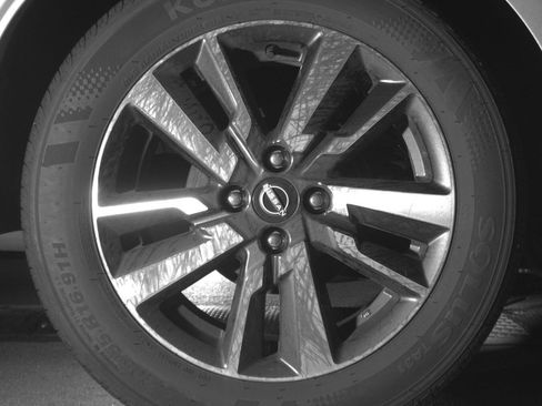 Used 2025 Nissan Versa SV image 24