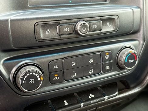 Used 2019 Chevrolet Silverado 1500 Custom image 16