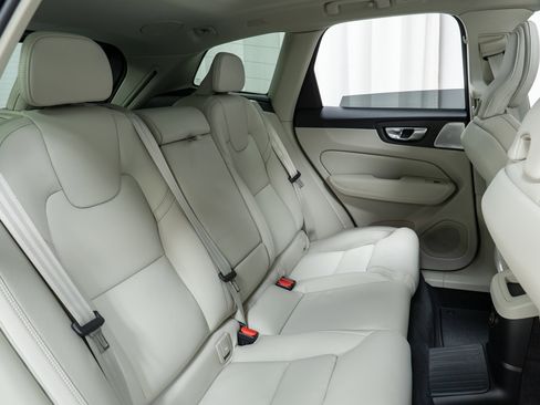 New 2026 Volvo XC60 T8 Ultra image 25