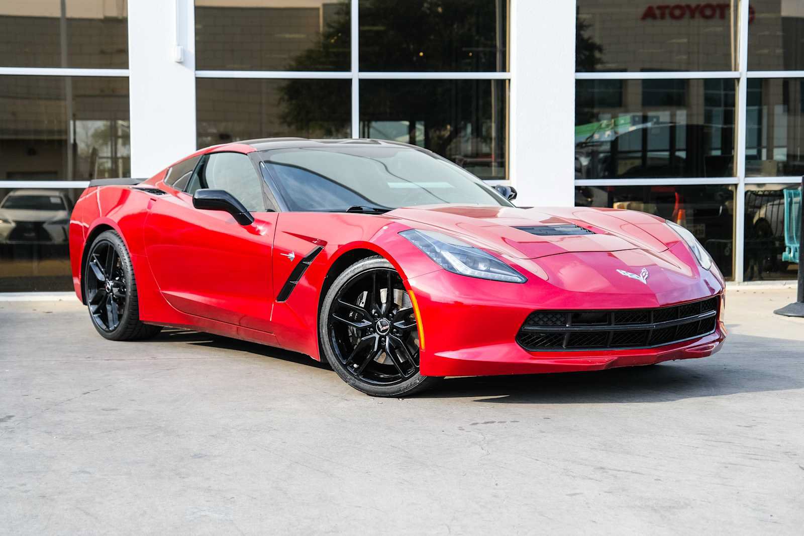Used 2014 Chevrolet Corvette Stingray Coupe RWD image 5