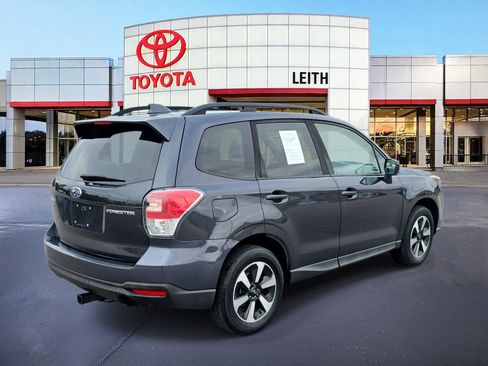 Used 2018 Subaru Forester 2.5i Premium w/ All-Weather Package image 5