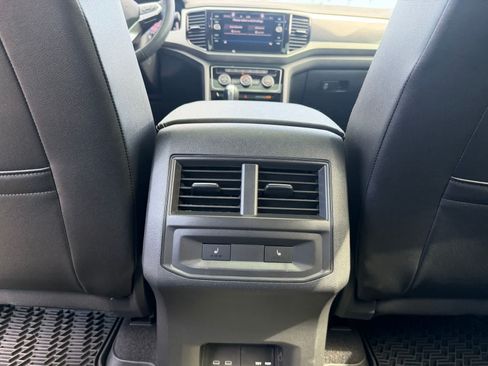 Used 2023 Volkswagen Atlas Cross Sport SEL Premium R-Line AWD/4WD image 16