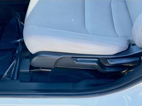 Certified 2021 Honda HR-V EX-L image 18