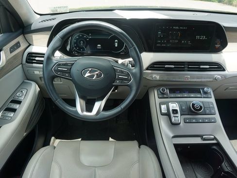 Used 2022 Hyundai Palisade Limited FWD image 6