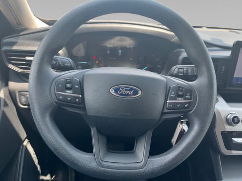 Used 2021 Ford Explorer 2WD image 12