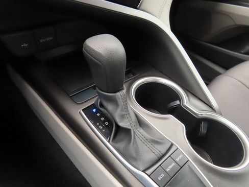 Used 2023 Toyota Camry LE image 26