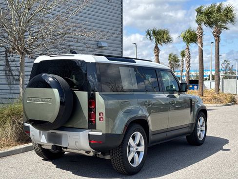 New 2025 Land Rover Defender 110 S image 5