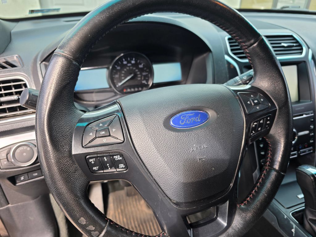 Used 2016 Ford Explorer Sport w/ Equipment Group 401A AWD/4WD image 16