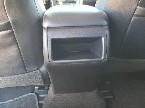 Used 2016 Toyota Camry SE image 15