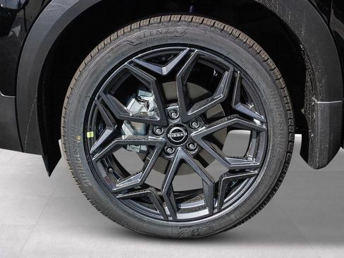 New 2026 Nissan Kicks SR w/ Cold Weather Package image 7