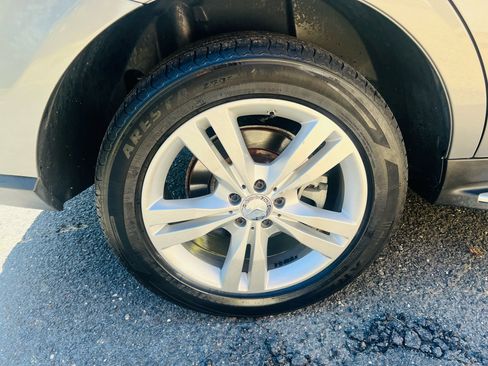 Used 2015 Mercedes-Benz ML 350 4MATIC 4dr ML 350 w/ Premium 1 Package image 22