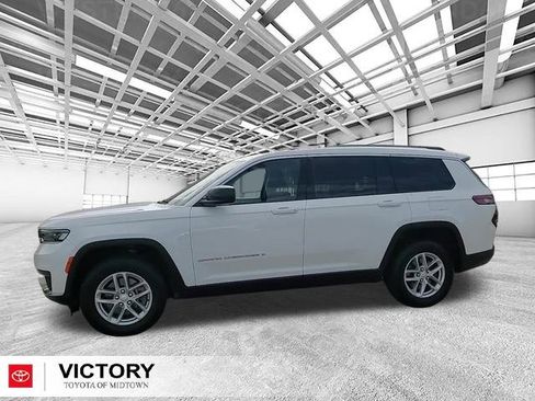 Used 2023 Jeep Grand Cherokee L Laredo image 6