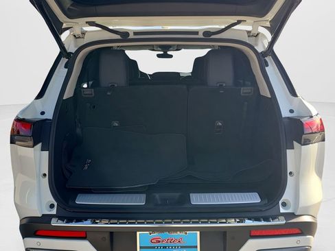 Used 2023 INFINITI QX60 Sensory w/ Cargo Package image 19