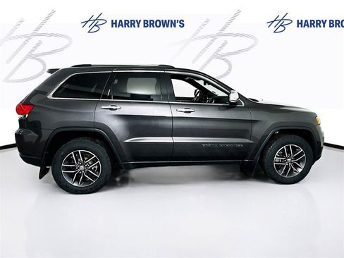 Used 2018 Jeep Grand Cherokee Limited w/ Trailer Tow Group IV image 31