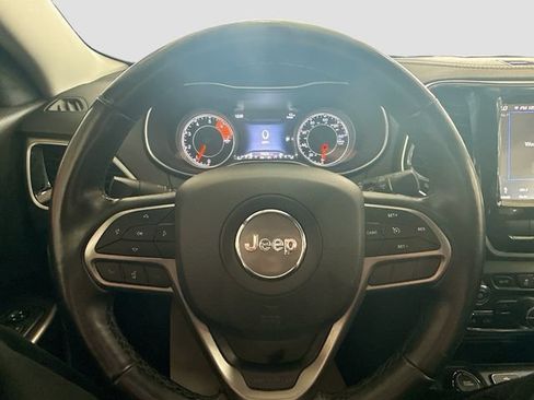 Used 2019 Jeep Cherokee Limited AWD/4WD image 12