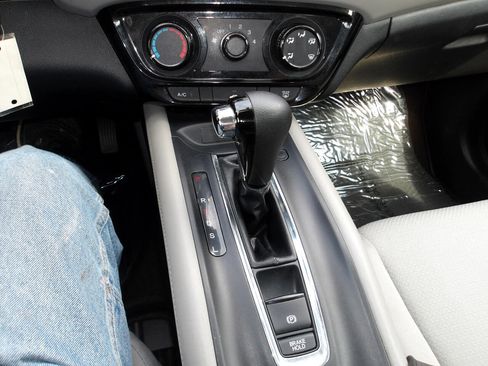 Used 2022 Honda HR-V LX image 20