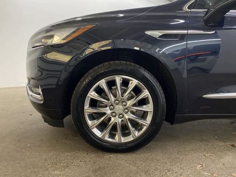 Used 2020 Buick Enclave Premium w/ Sun and Sites Package image 11