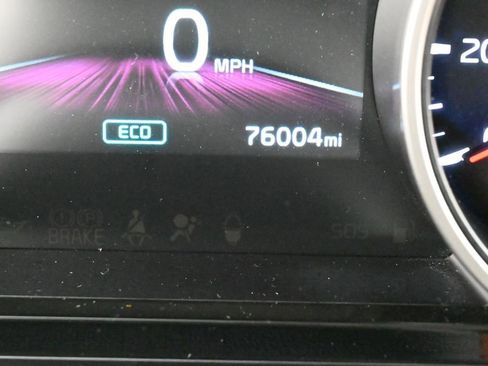 Used 2022 Kia Carnival SX FWD image 36