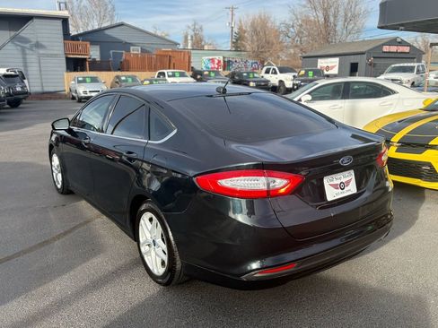 Used 2014 Ford Fusion SE image 3