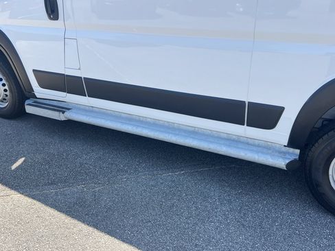 Used 2025 RAM ProMaster 2500 w/ U-Haul Equipment Group FWD image 29