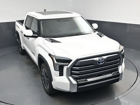 Used 2024 Toyota Tundra Limited w/ Power Package RWD image 26