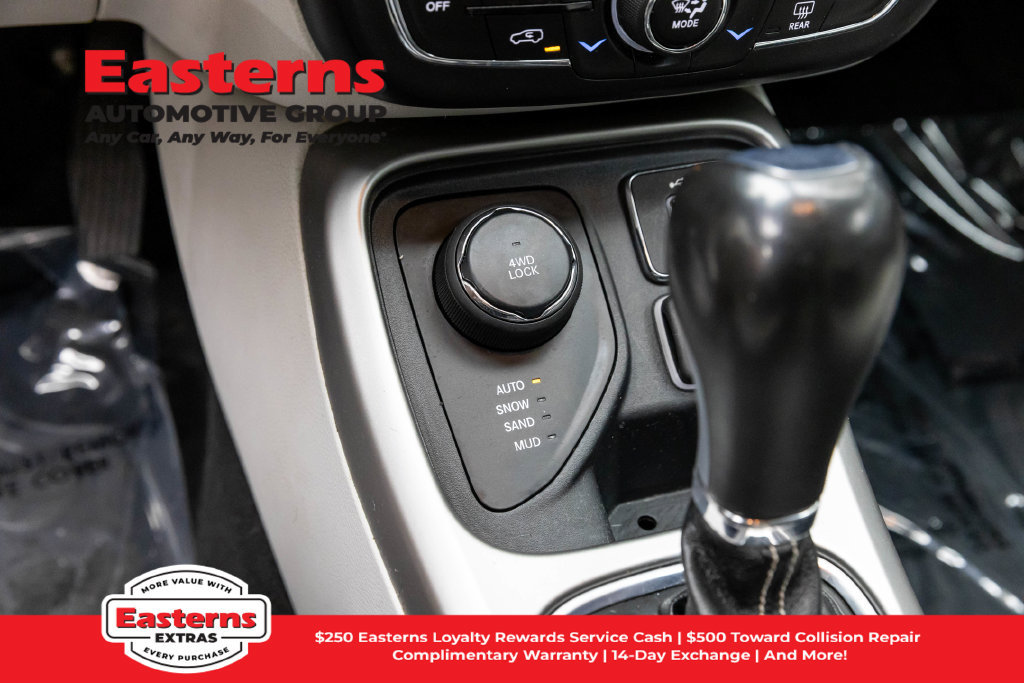 Used 2021 Jeep Compass Latitude AWD/4WD image 22