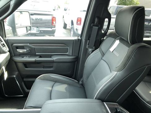 New 2026 RAM 2500 Laramie w/ Sport Appearance Package AWD/4WD image 31