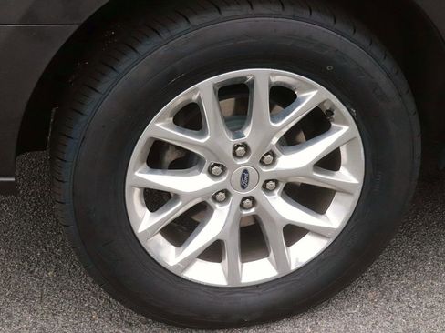 Used 2021 Ford Expedition XLT RWD image 8