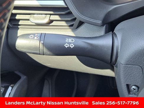 Used 2025 Nissan Altima 2.5 SR FWD image 25