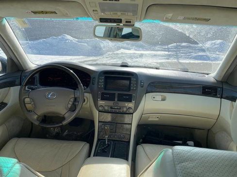 Used 2001 Lexus LS 430 Base 4dr Sedan image 32