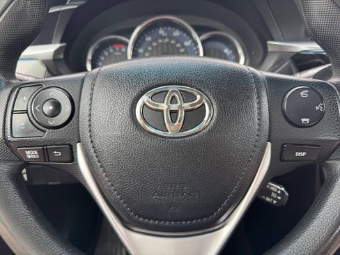 Used 2014 Toyota Corolla LE FWD image 23