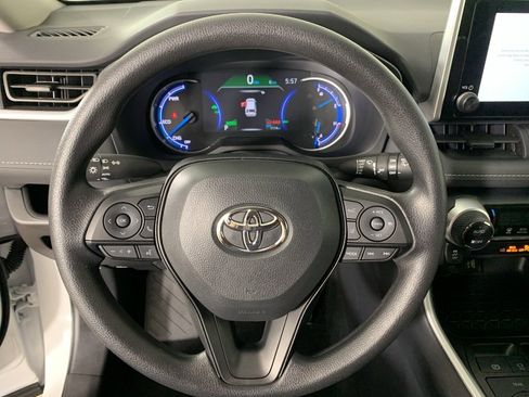 Used 2025 Toyota RAV4 XLE image 20