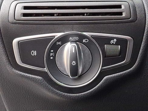 Certified 2021 Mercedes-Benz GLC 43 AMG 4MATIC image 22